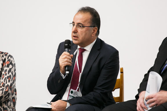 Alan Dilani, also a participant of the panel discussion. 