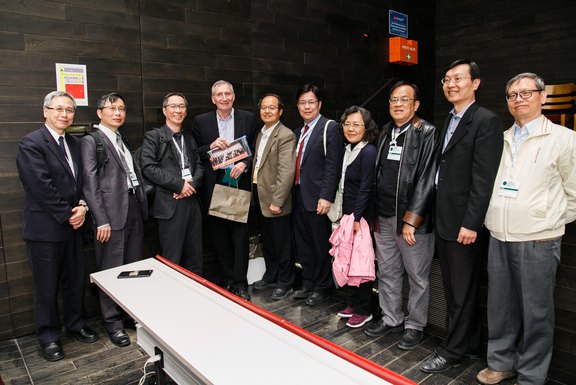 Some of the many representatives of the Taiwanese HPH Network together with Jürgen M. Pelikan. 