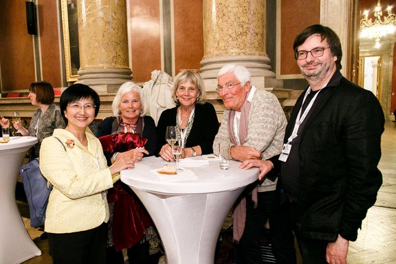 Shu-Ti Chiou, Brigitte Hüllemann, Margareta Kristenson, Klaus-Diethart Hüllemann and Rainer Paul enjoying the reception. 